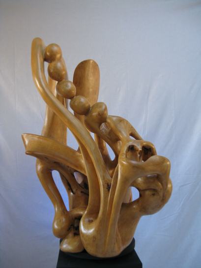 Sculpture en bois de frêne