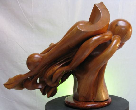 Sculpture en bois de prunier